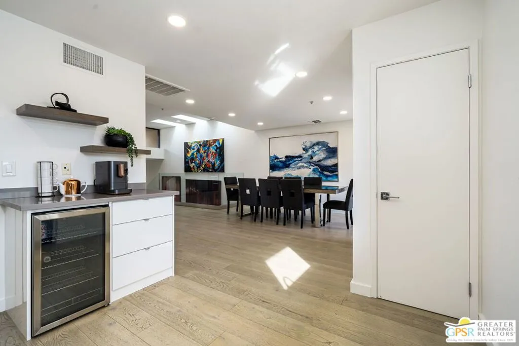 100 E Stevens Road 513, Palm Springs, California 92262 home-pic-5