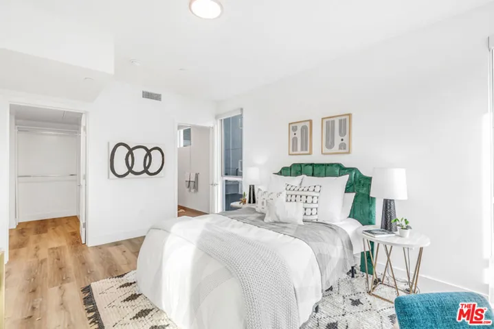 5801 Camerford Avenue Ph4, Los Angeles, California 90038