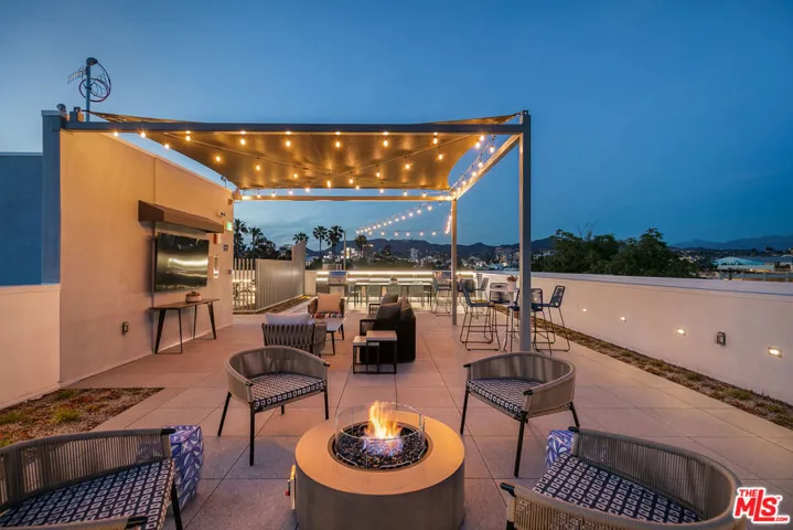 5801 Camerford Avenue Ph4, Los Angeles, California 90038