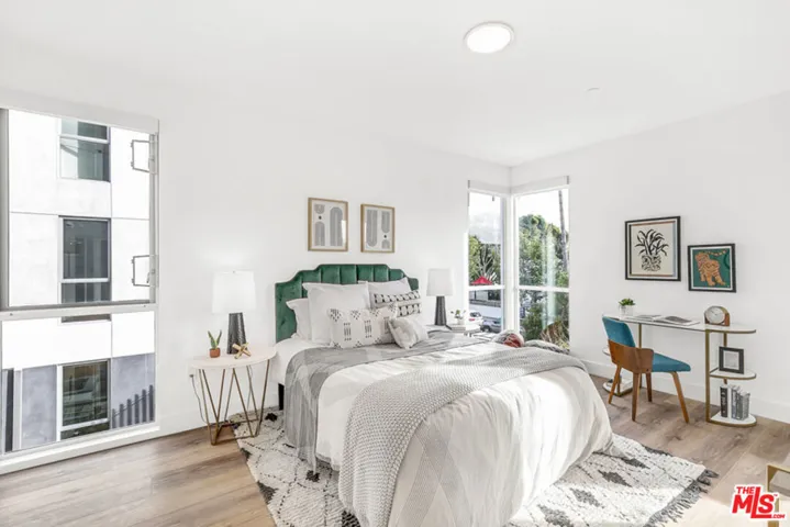 5801 Camerford Avenue Ph4, Los Angeles, California 90038