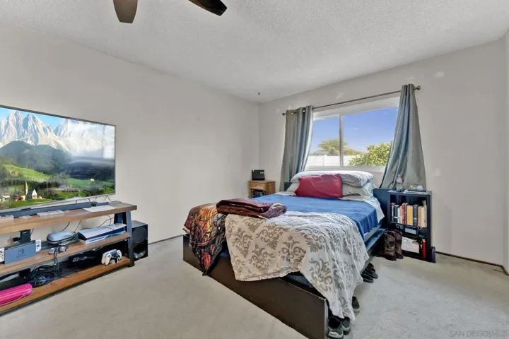 10101 Allenwood Way, Santee, California 92071