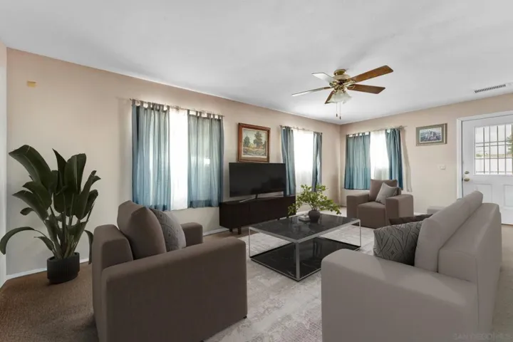 10101 Allenwood Way, Santee, California 92071