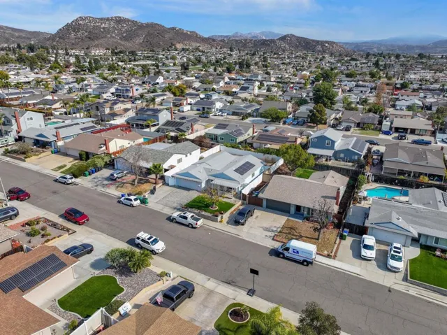 10101 Allenwood Way, Santee, California 92071