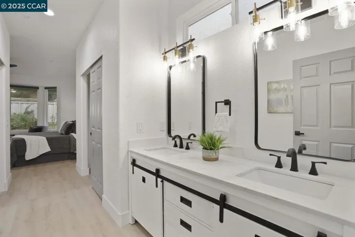 257 Red Mountain Drive, Cloverdale, California 95425-5437