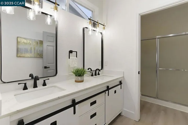 257 Red Mountain Drive, Cloverdale, California 95425-5437