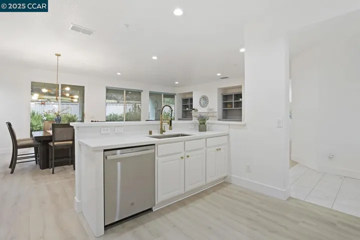 257 Red Mountain Drive, Cloverdale, California 95425-5437