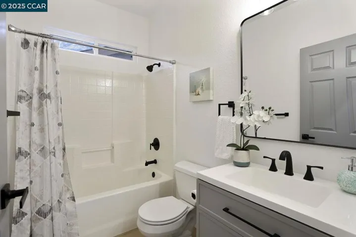 257 Red Mountain Drive, Cloverdale, California 95425-5437
