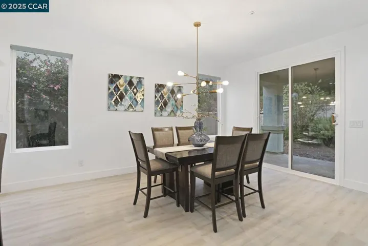 257 Red Mountain Drive, Cloverdale, California 95425-5437