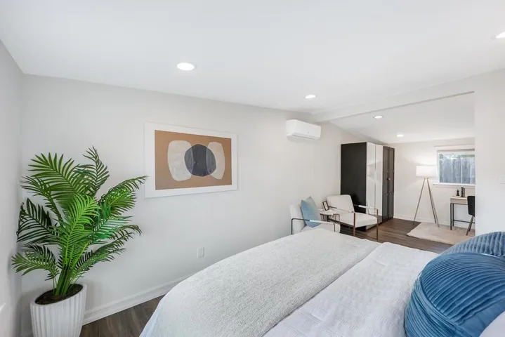 648 Woodhams Road, Santa Clara, California 95051