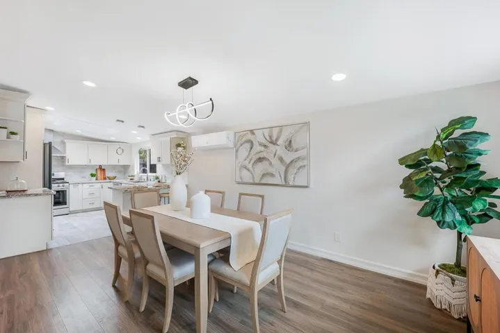 648 Woodhams Road, Santa Clara, California 95051