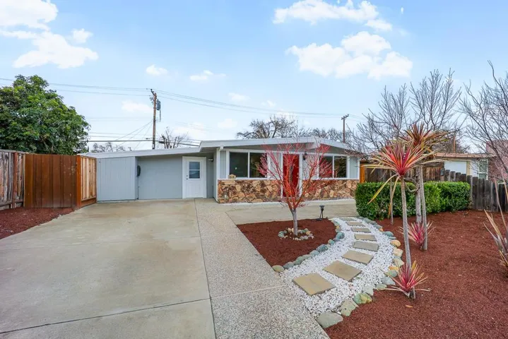 648 Woodhams Road, Santa Clara, California 95051