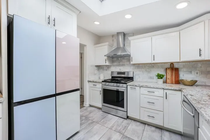 648 Woodhams Road, Santa Clara, California 95051