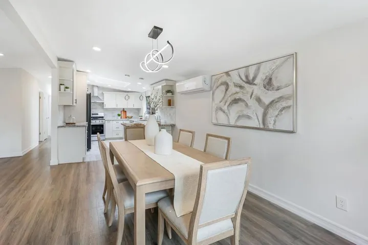 648 Woodhams Road, Santa Clara, California 95051