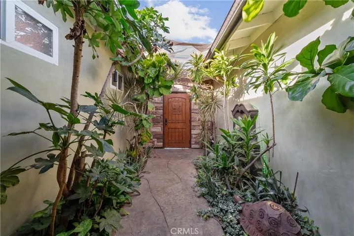 1613 Emeric Avenue, Simi Valley, California 93065