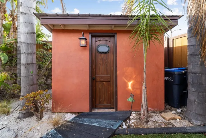1613 Emeric Avenue, Simi Valley, California 93065