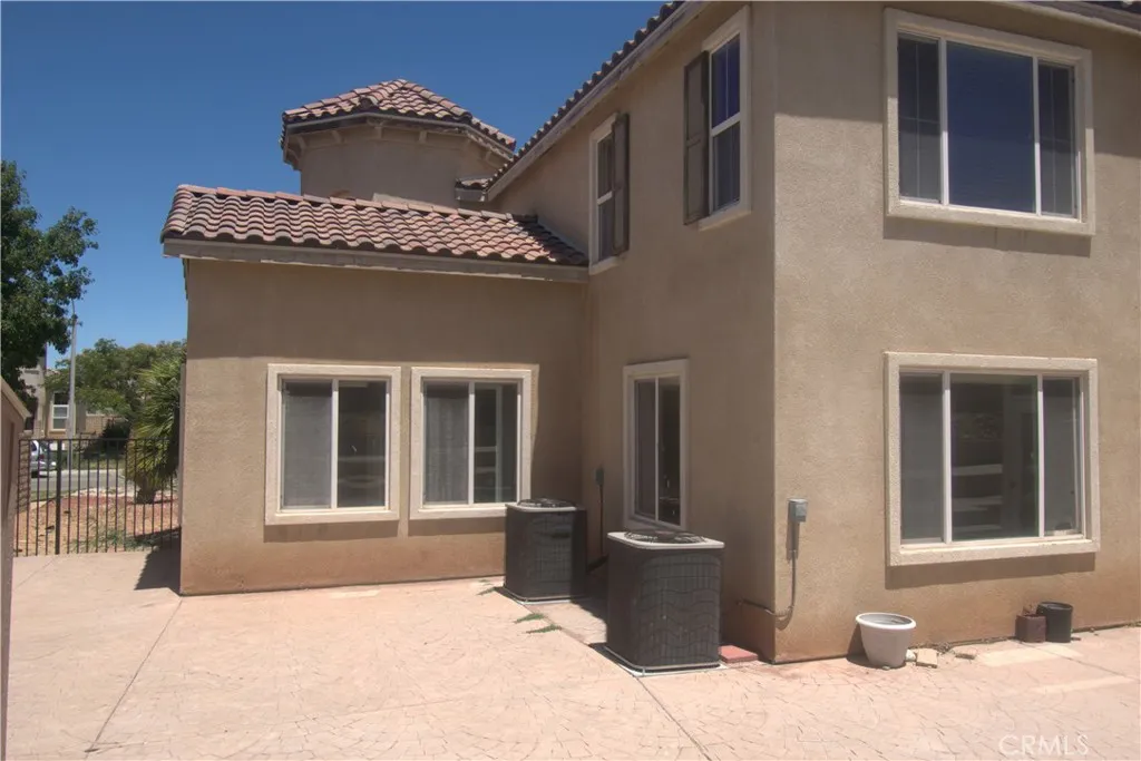 4832 Summerbreeze Court, Palmdale, California 93552 home-pic-10
