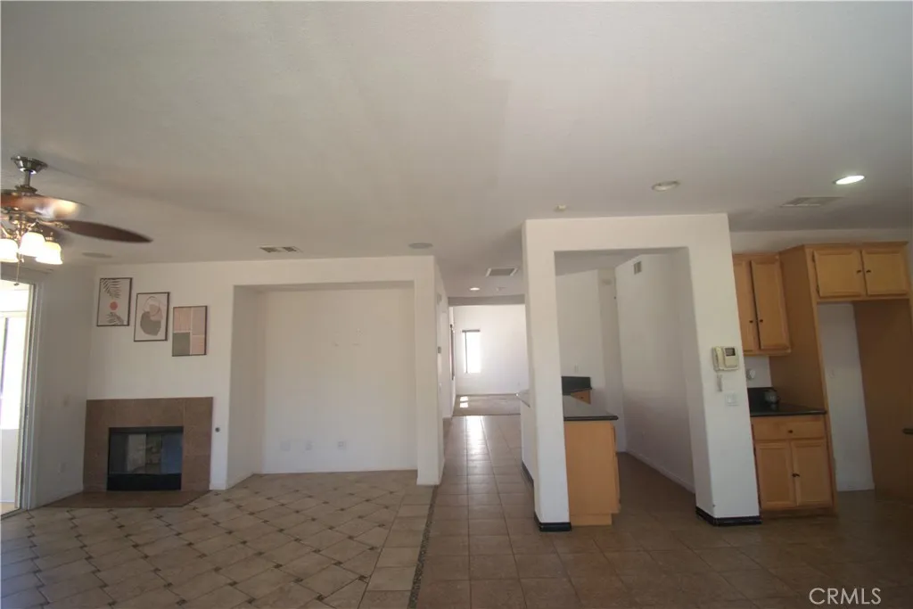 4832 Summerbreeze Court, Palmdale, California 93552 home-pic-16