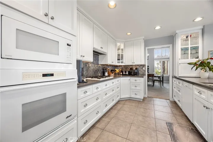 21705 Thistledown Circle, Yorba Linda, California 92887