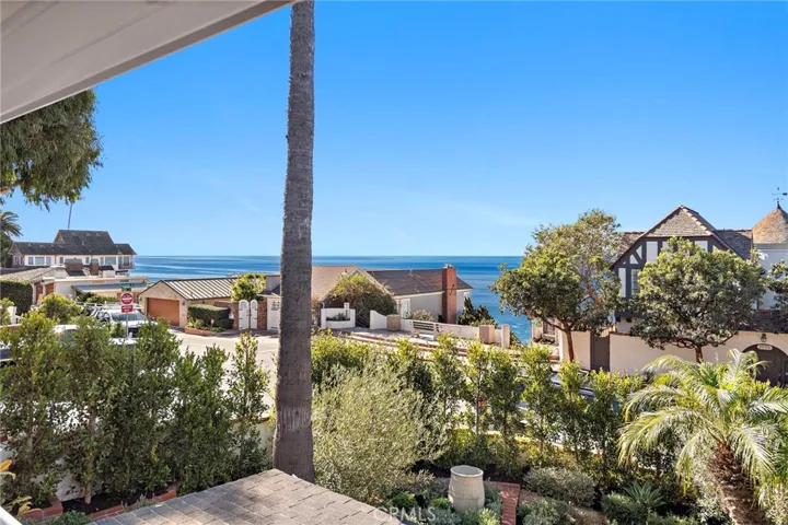 1990 Ocean Way, Laguna Beach, California 92651