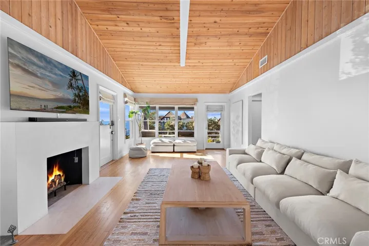 1990 Ocean Way, Laguna Beach, California 92651
