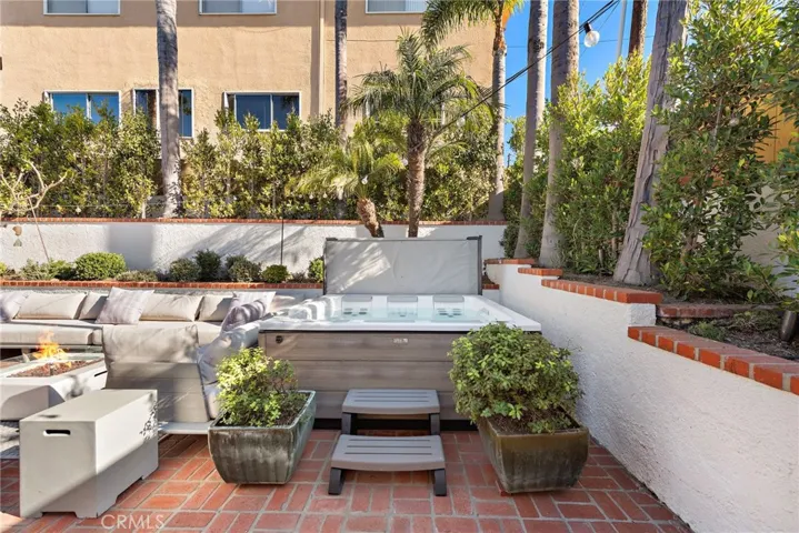 1990 Ocean Way, Laguna Beach, California 92651