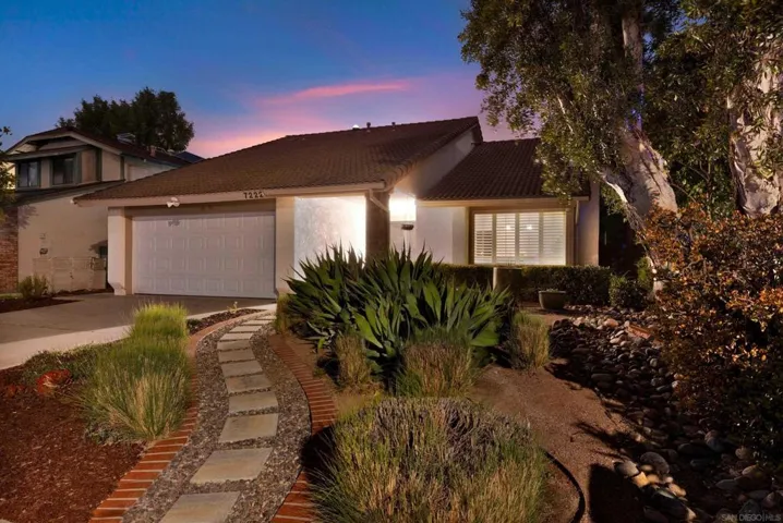 7222 Canyon Hill Way, San Diego, California 92126