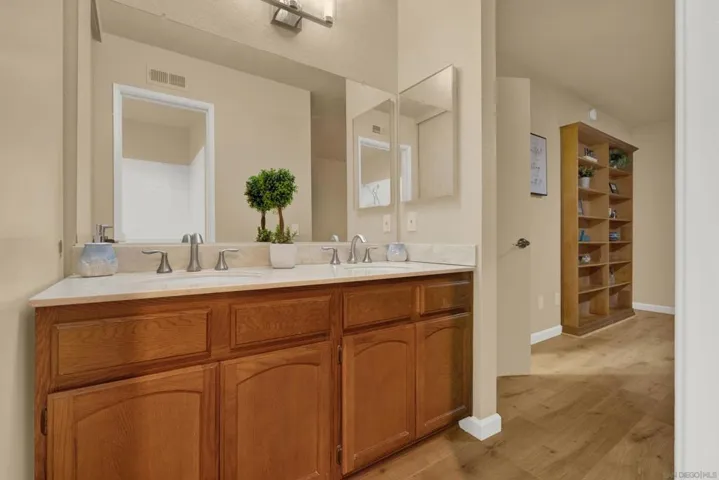7222 Canyon Hill Way, San Diego, California 92126