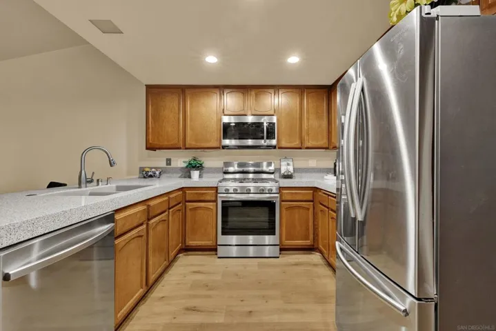 7222 Canyon Hill Way, San Diego, California 92126