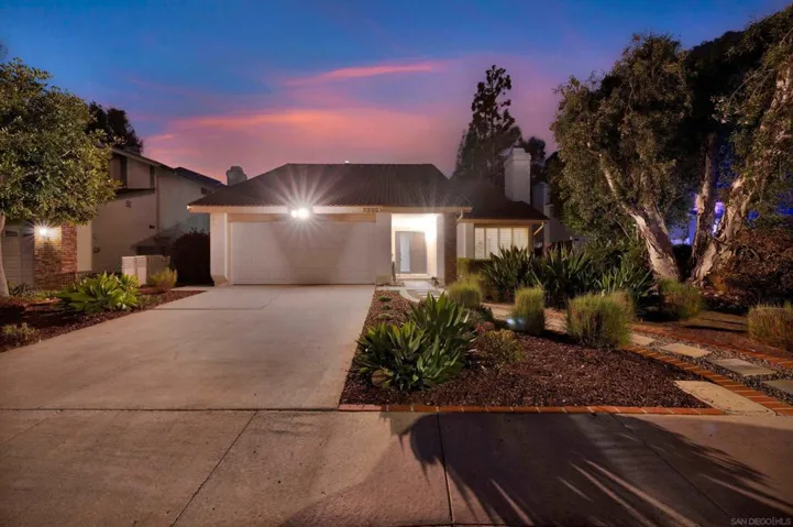7222 Canyon Hill Way, San Diego, California 92126