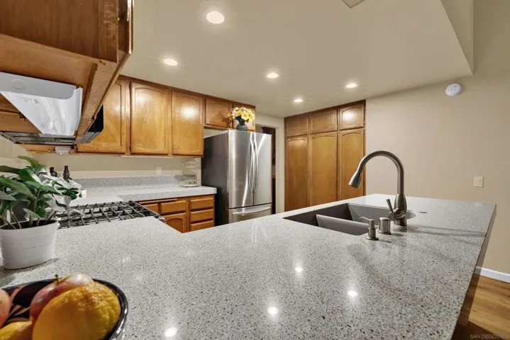 7222 Canyon Hill Way, San Diego, California 92126