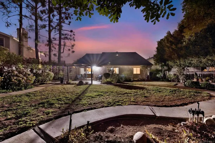 7222 Canyon Hill Way, San Diego, California 92126