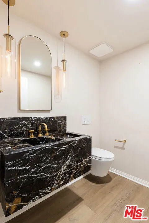 7676 Coldwater Canyon Court, North Hollywood, California 91605 home-pic-25