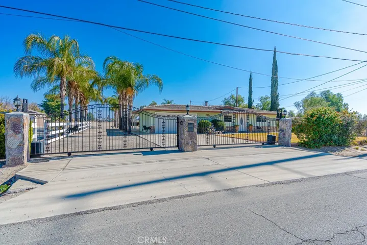 181 S Lyon Avenue, San Jacinto, California 92582