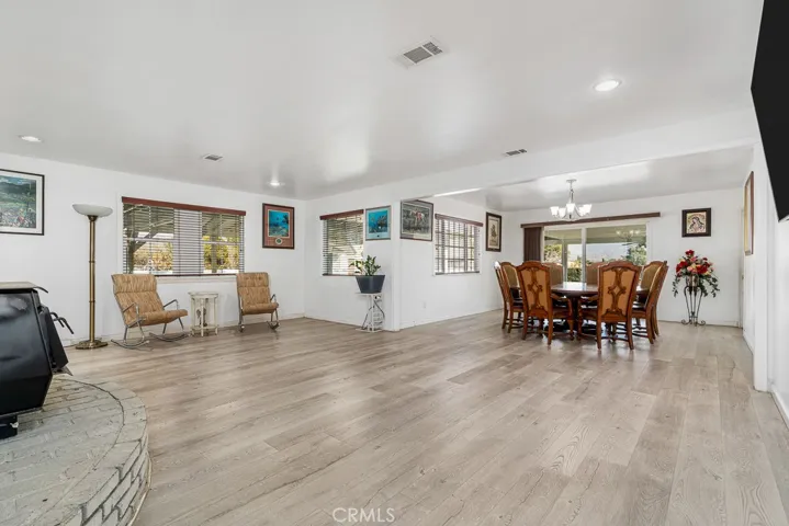 181 S Lyon Avenue, San Jacinto, California 92582