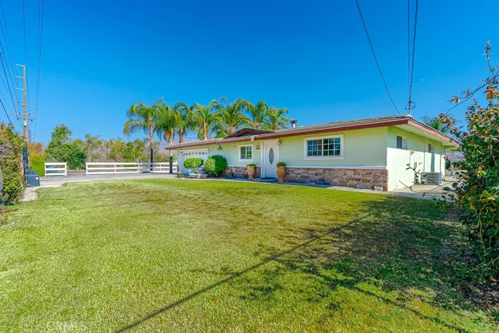 181 S Lyon Avenue, San Jacinto, California 92582