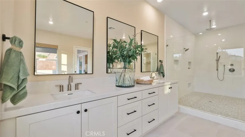 Photos shown are of model only- not actual homesite.