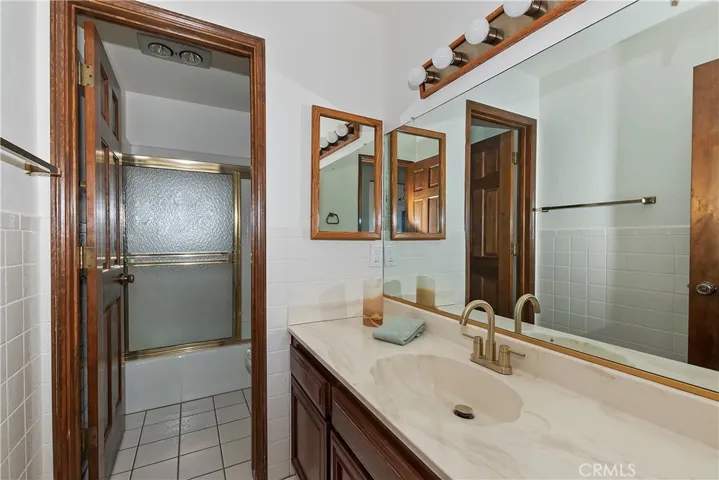 27721 Peninsula Dr. #214, Lake Arrowhead, California 92352