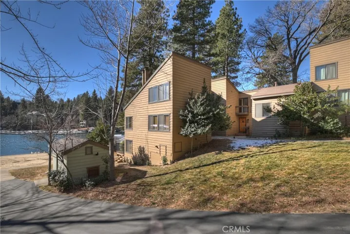 27721 Peninsula Dr. #214, Lake Arrowhead, California 92352