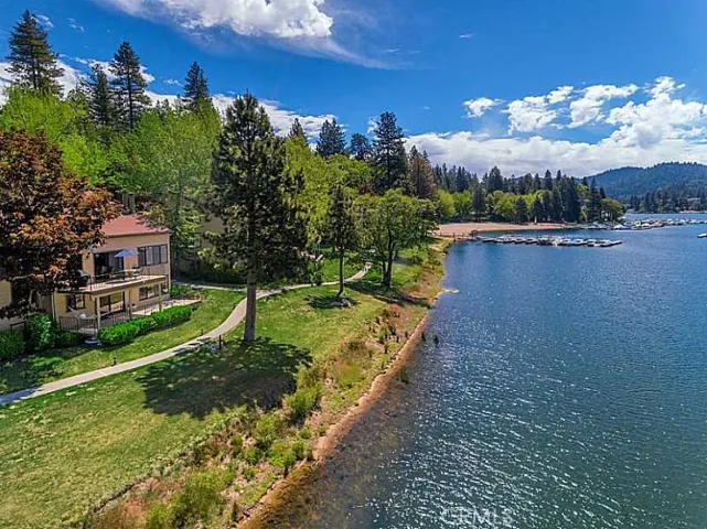 27721 Peninsula Dr. #214, Lake Arrowhead, California 92352