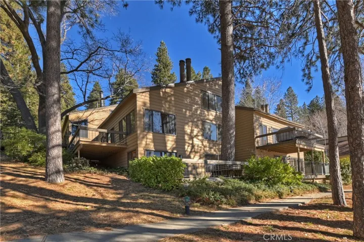 27721 Peninsula Dr. #214, Lake Arrowhead, California 92352