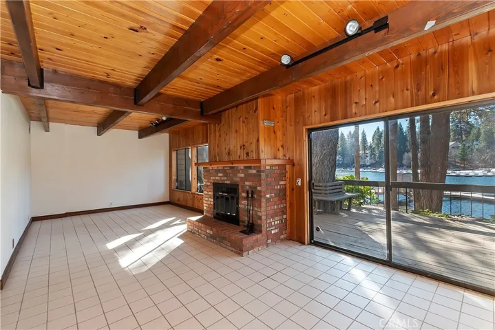 27721 Peninsula Dr. #214, Lake Arrowhead, California 92352