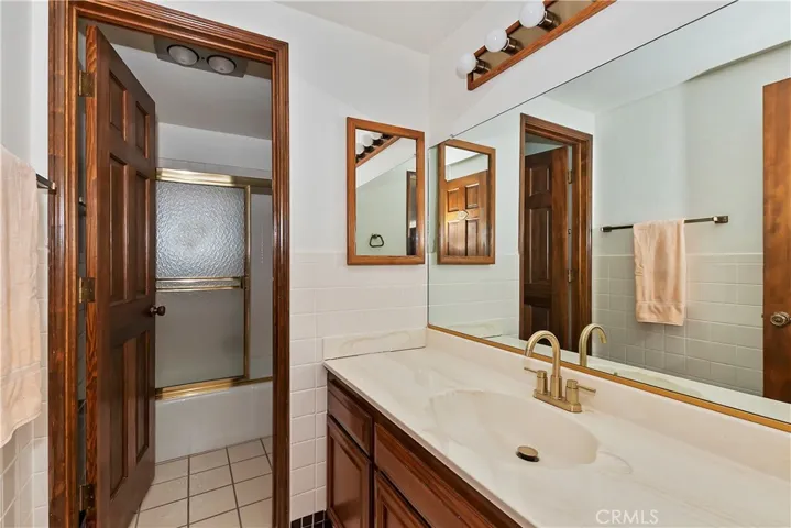 27721 Peninsula Dr. #214, Lake Arrowhead, California 92352