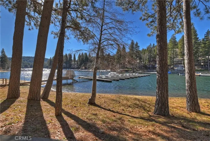 27721 Peninsula Dr. #214, Lake Arrowhead, California 92352