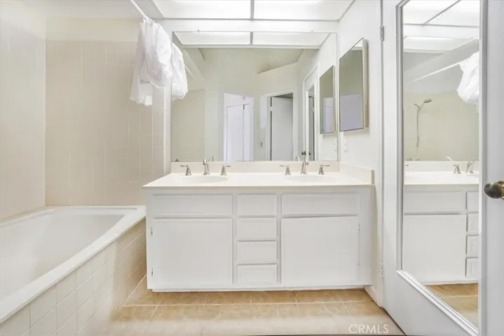 6011 E Queens Drive, Anaheim Hills, California 92807