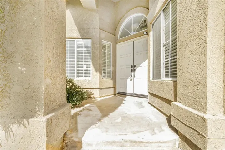 6011 E Queens Drive, Anaheim Hills, California 92807