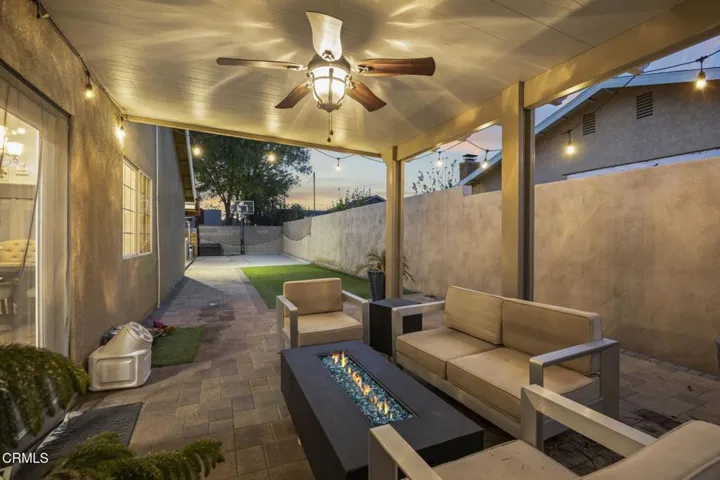 Covered Patio Lounge