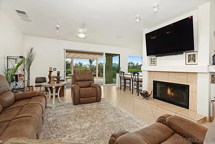 2873 Willow Oak, Ramona, California 92065