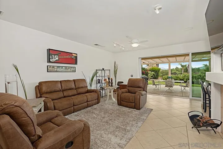 2873 Willow Oak, Ramona, California 92065