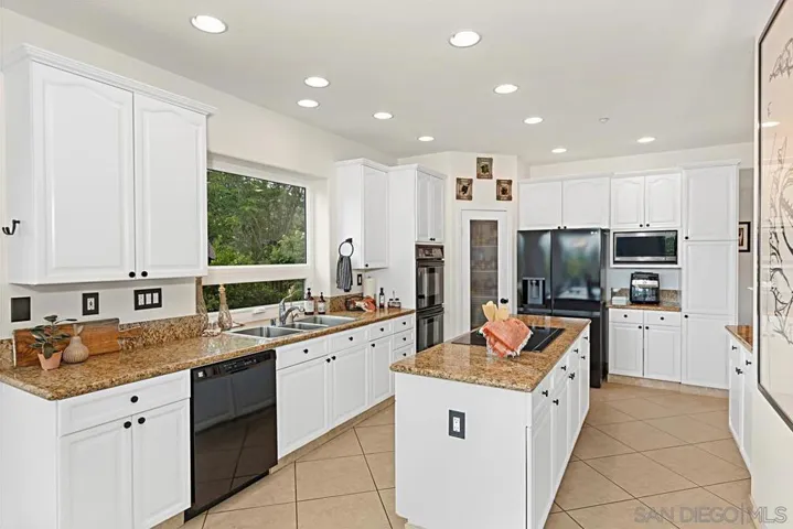 2873 Willow Oak, Ramona, California 92065