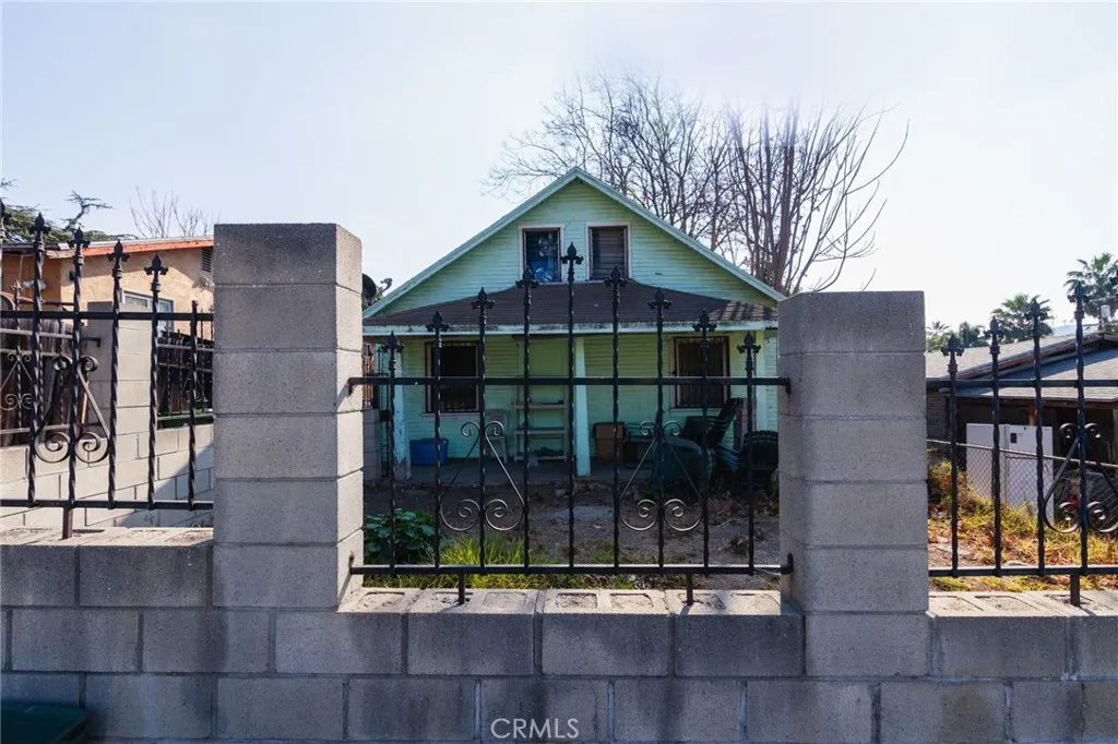 2908 Future Street, Los Angeles, California 90065 home-pic-1